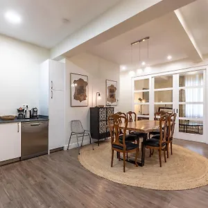  Apartment Home-loving Centre With Parking